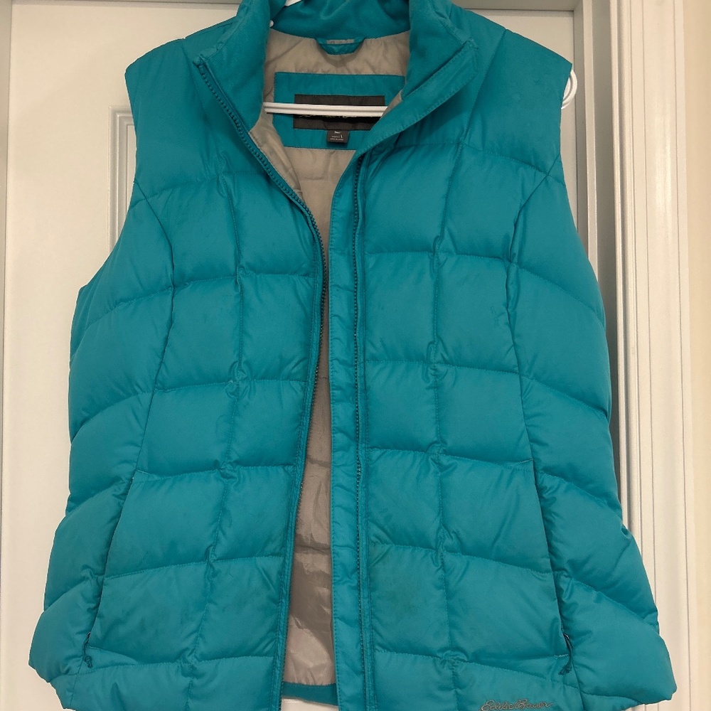 Women’s Eddie Bauer down vest
